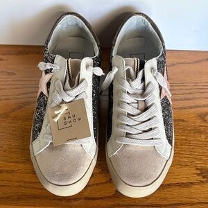 ShuShop Women's Sneakers - Black, White, and Pink